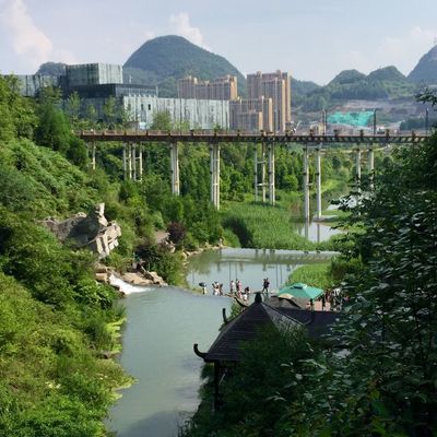 六盤水,別稱中國涼都。明湖一線天